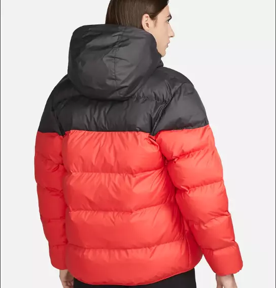Мужская куртка NIKE Storm-FIT Windrunner PrimaLoft FLD Hooded Jacket FB8185-011 фото 2 — интернет-магазин Tapok